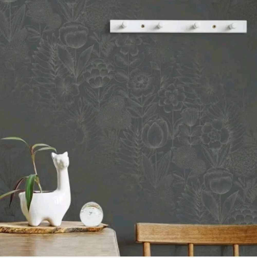 Tempaper & Co. Homestead Floral Removable Peel and Stick Wallpaper, Metallic